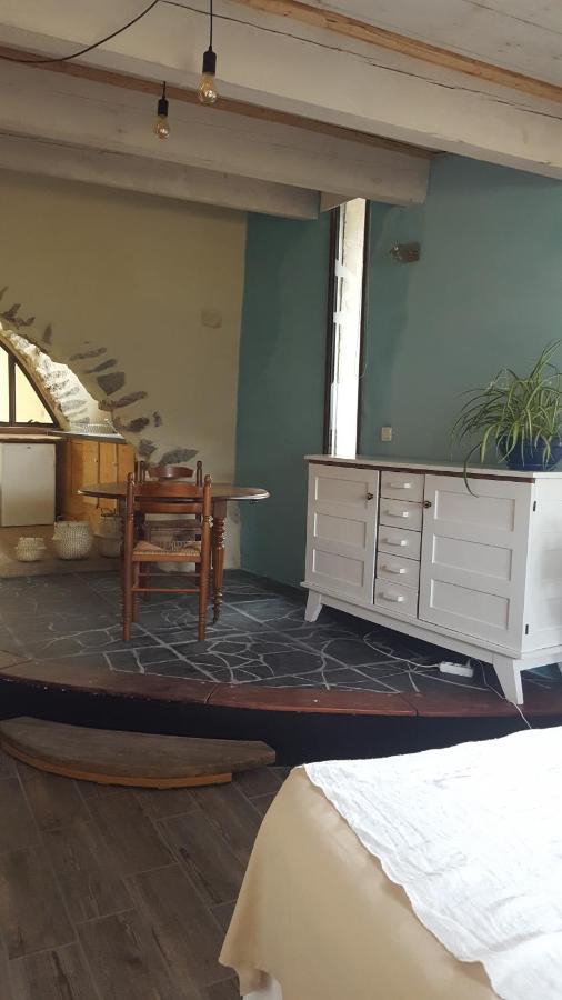 Gite Dans Ancienne Bergerie En Pleine Garrigue Fraissé-des-Corbières Εξωτερικό φωτογραφία